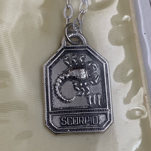 Scorpio zodiac pendant with 18” chain Sterling silver NEW Vintage - Picture 7 of 9